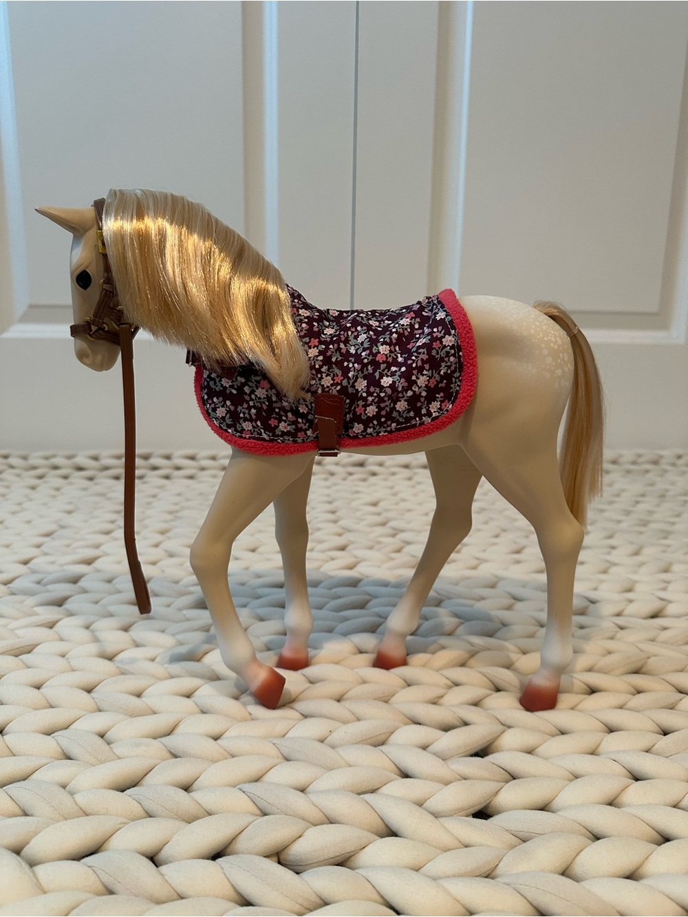 Our Generation Palomino Foal
12-inch Baby Horse for 18-inch Dolls | EUC 🐴 🌸